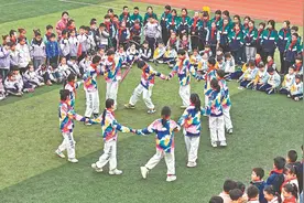 合肥：课间一刻钟，保障学生放松运动图片