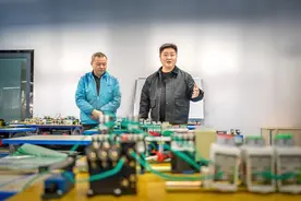 让红绿灯切换更聪明，智能交通信号系统长沙造图片