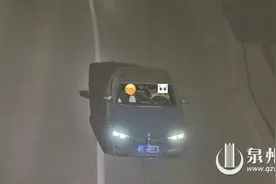 猛轰油门，在街头狂飙……“炸街车”被查 司机竟是15岁少年图片