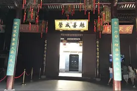 存一片好心愿举世无灾无难，做百般善事要大家利民利人 ——杭州胡雪岩故居楹联启示图片