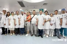 3岁膀胱肿瘤患儿跨国求医 珠江医院为蒙古国患儿再造新膀胱图片