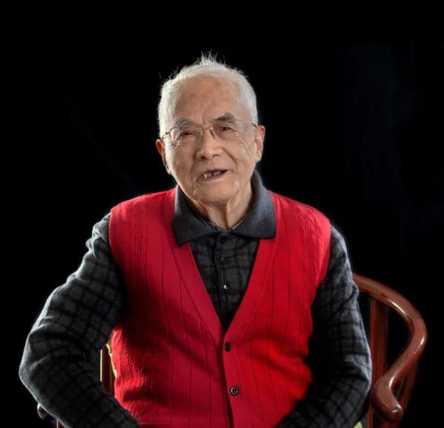 最新资讯-著名作家、墨客在上海去世！曾是很多人的个人回忆，代表作入选课本(7)