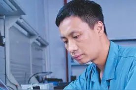 问诊动车  技能常新（工匠绝活）图片