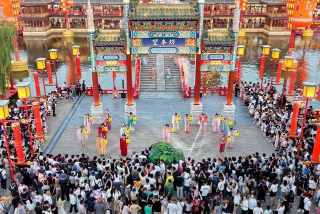河北丰南：河头老街旅游赏百戏