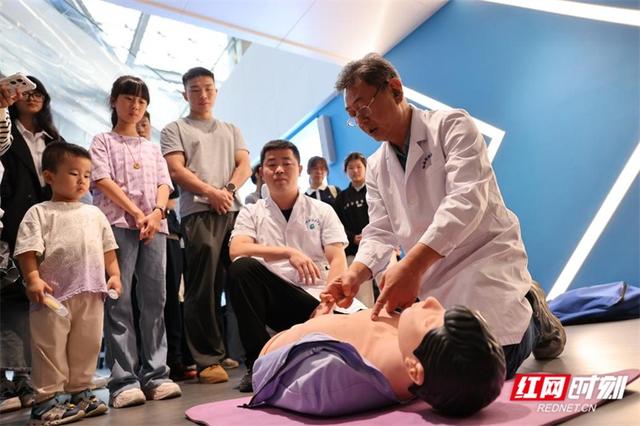 健康湘南 科学守护——郴州市科技馆举办卫生健康科普行活动