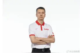 郭士强任中国男篮主教练图片