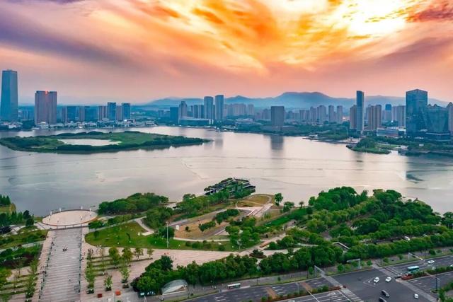 宜兴，一路斑斓！