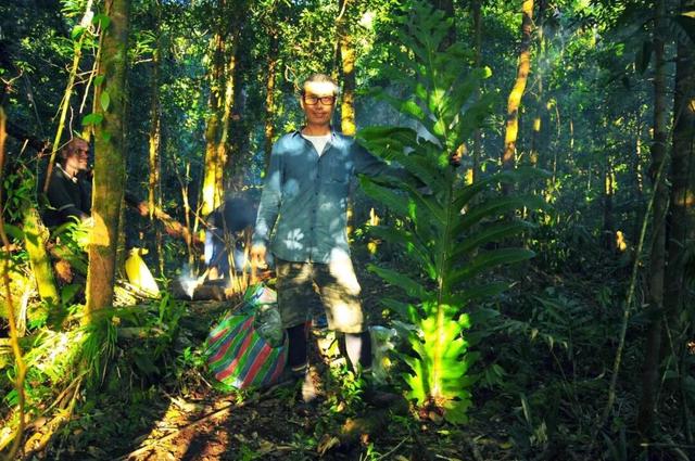 他初中毕业后终身不婚，荒野舍命工作20年，被一群博士封神