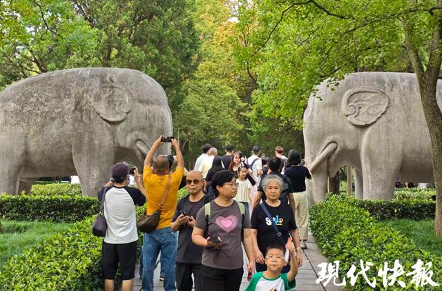 国庆中秋假期首日南京各大景区齐发力，特色活动开启狂欢模式