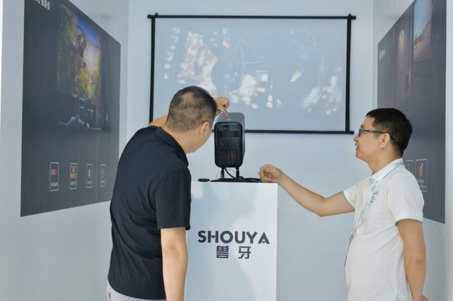 云知声携全栈AGI成果亮相WAIC 2025，让AI照进千万种可能