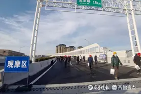 为通车最后冲刺，重庆路快速路项目举行全要素质量精细化管理观摩图片