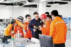 没有教材的中德班图片