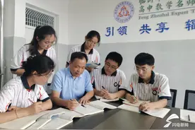 2023“齐鲁最美教师”——临沂高新区高级中学丰振海图片