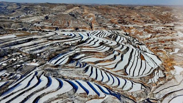 安定区：雪景如画 悄缀山河