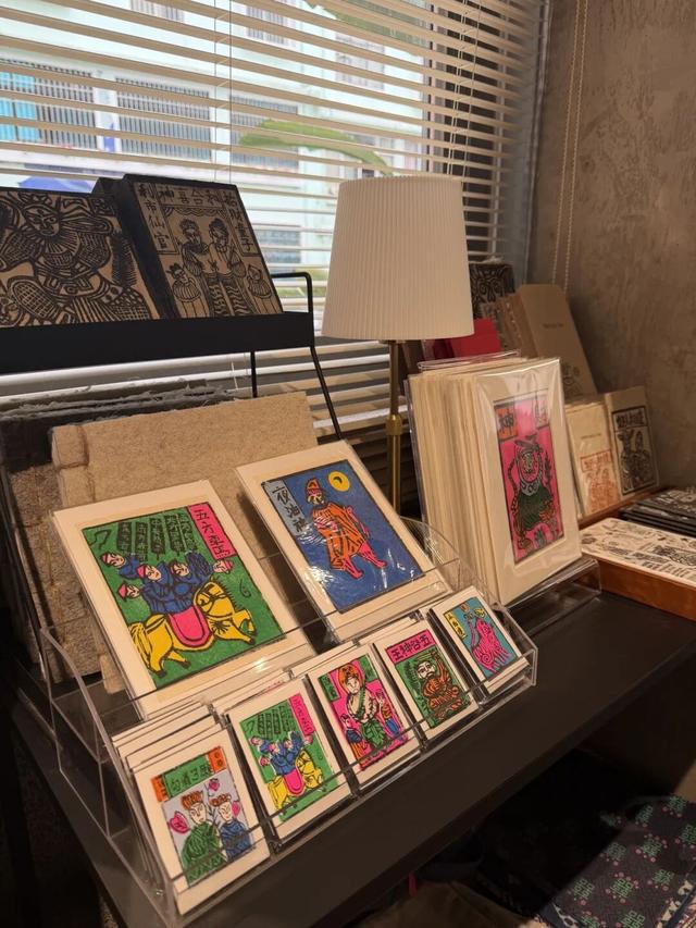 开在“亚洲花都”斗南的书店，真“香”