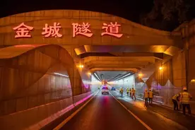 连夜行动！全市道路标志标牌“全面体检”图片