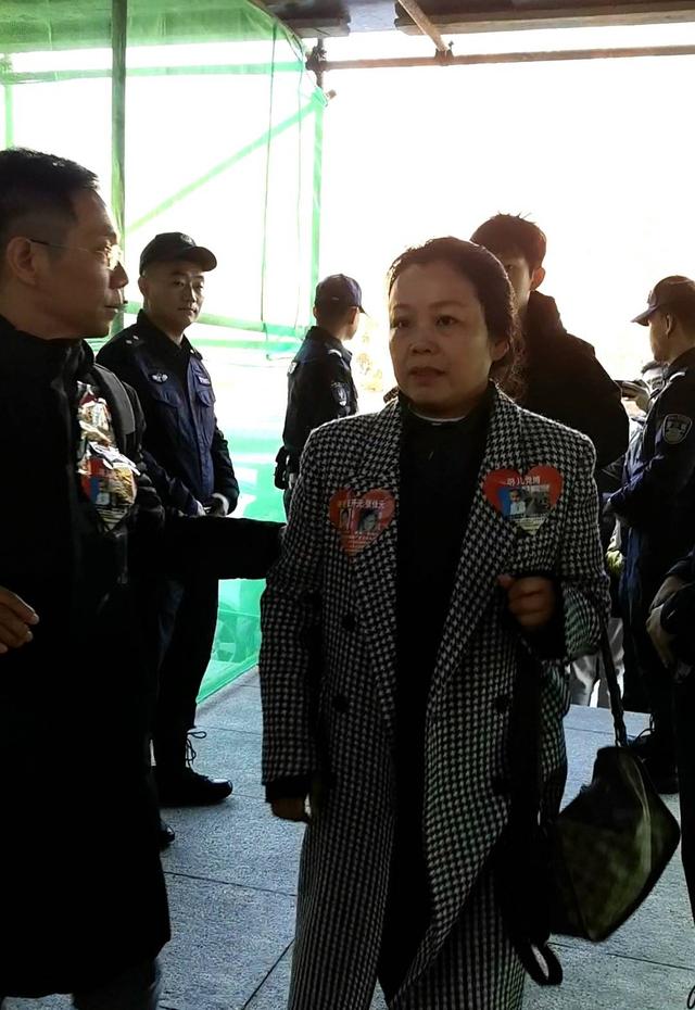 山东“入室抢婴	”案二审开庭：检方提出新证据	，受害人希望人贩子被判死刑