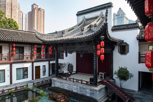 来 熙 南 里 过 个 “ 暖 冬 ”