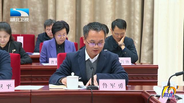 王忠林祝贺新当选院士