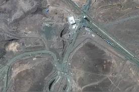 特朗普“最新辩护”：美军空袭前，伊朗核设施周边“异常”动向只是混凝土工人施工图片