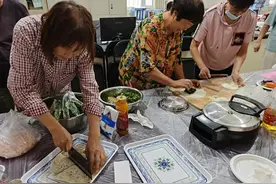 胡家园街道馨顺园社区开展“‘拼’出精彩 ‘蔬’你最棒”蔬菜创意大比拼活动图片