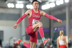 田径室内世锦赛︱三级跳摘银，朱亚明集齐三大赛奖牌图片