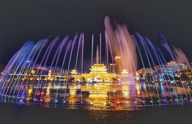 当光影邂逅曲靖的城市之夜
