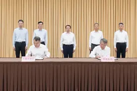 陈吉宁龚正会见华润集团负责人，上海市政府与华润集团签署战略合作协议图片
