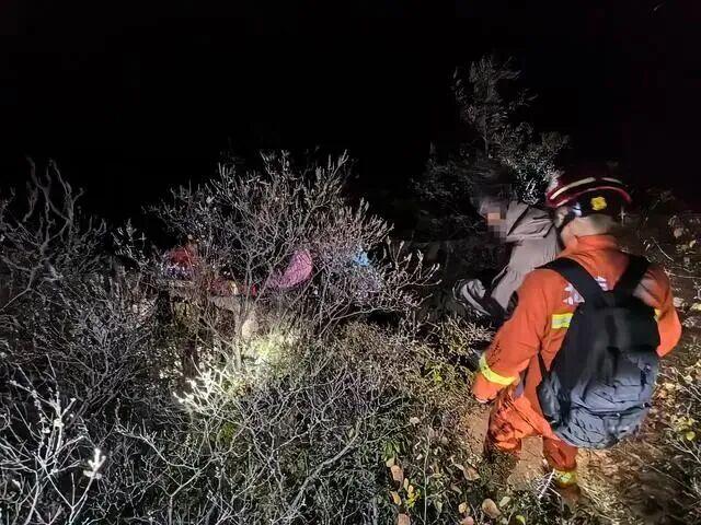 红红红了！红叶最佳观赏期已至！游玩安全记心中→