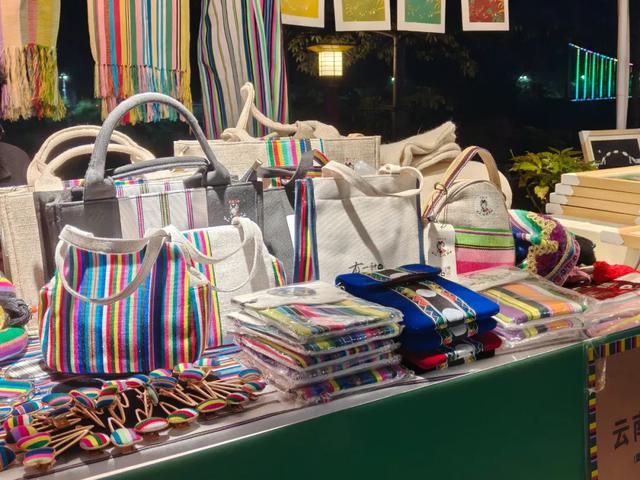 草果啤酒、傈僳族服饰......快来怒江这个市集打卡