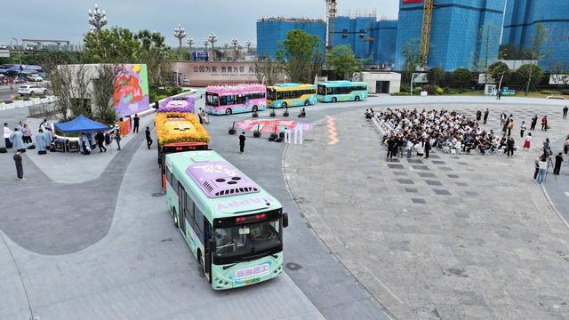 眉山东坡旅游巴士今日开通 国庆中秋期间免费
