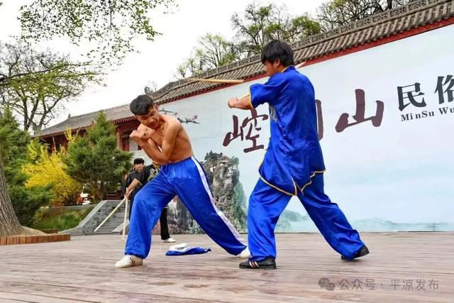 一入崆峒便为仙