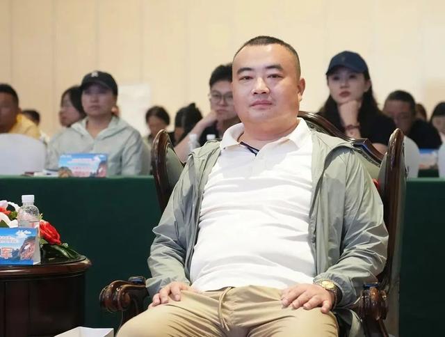 七彩云南遇龙虎仙山—龙虎山文旅昆明推介会签约专列启程