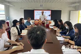 灞桥区东城二小红旗分校：师徒结对传帮带 薪火相传育桃李图片