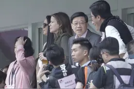 梅西来了！港媒：李家超穿粉红色衬衫到场，梁朝伟邓紫棋等艺人现身图片