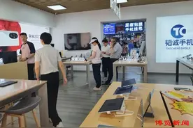 记者调查丨更新电子设备忙 家长花费超万元图片