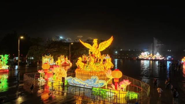 泉州台商投资区：持续8天！全市唯一大型水上座灯演绎“千帆竞发”