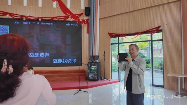 跨省“候鸟”栖居黔山，扇动百亿清凉经济