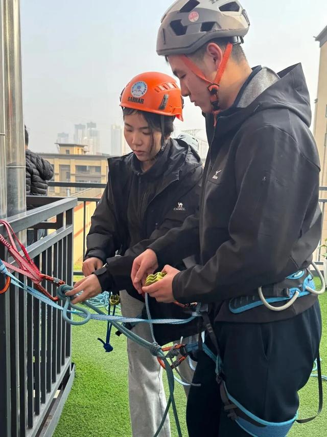 2026年重庆市第一期初级攀岩社会体育指导员培训班顺利举办