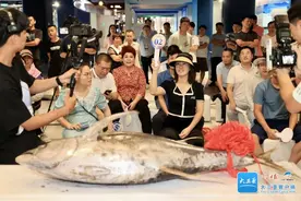 3.68万！头鱼拍出“好彩头”！开渔后第一波海鲜到岸啦～图片