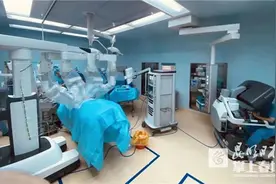 完成数全省第一！昆医大附二院完成800例达芬奇机器人手术图片