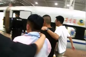 静安警方侦破一起“线上洗脑+线下取钱”型电信诈骗案图片