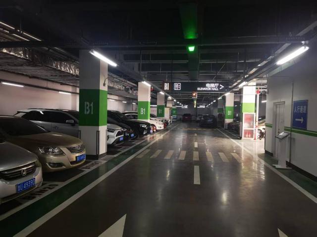 停车场、公厕、地下通道，打卡小麦岛公园更便利