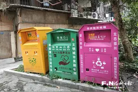 你投的旧衣服究竟去了哪？小区旧衣回收箱，有的是公益，有的是生意图片