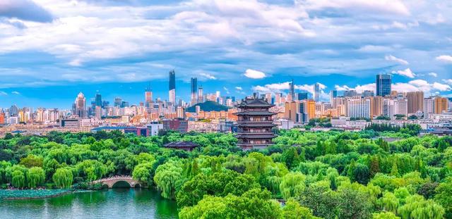 济南市历下区：泉水人家 诗意栖居，千年底蕴与现代活力和谐交融