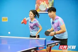 长沙市邵阳商会举行第四届乒乓球赛图片