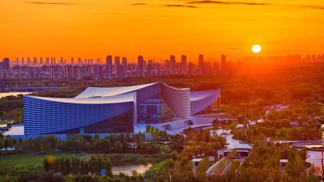 奇观！今早北京的天空出现“彩虹”，你看到了吗？