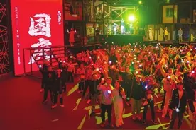 游客“往来穿梭” 京津冀三地旅游市场火爆异常图片