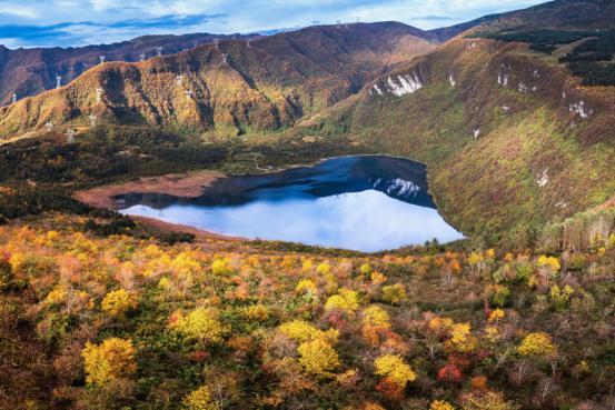 乐山秋日限定最后一波：红叶漫山处，林海踏秋时