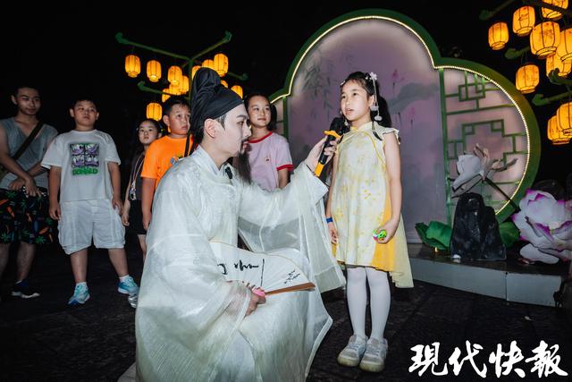 “诗遇瘦西湖”，背古诗可免费夜游瘦西湖